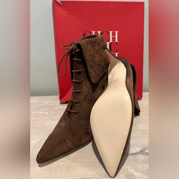Rare Carolina Herrera Chocolate Brown Suede Foldover Logo Boots Size 39 … - Picture 9 of 14